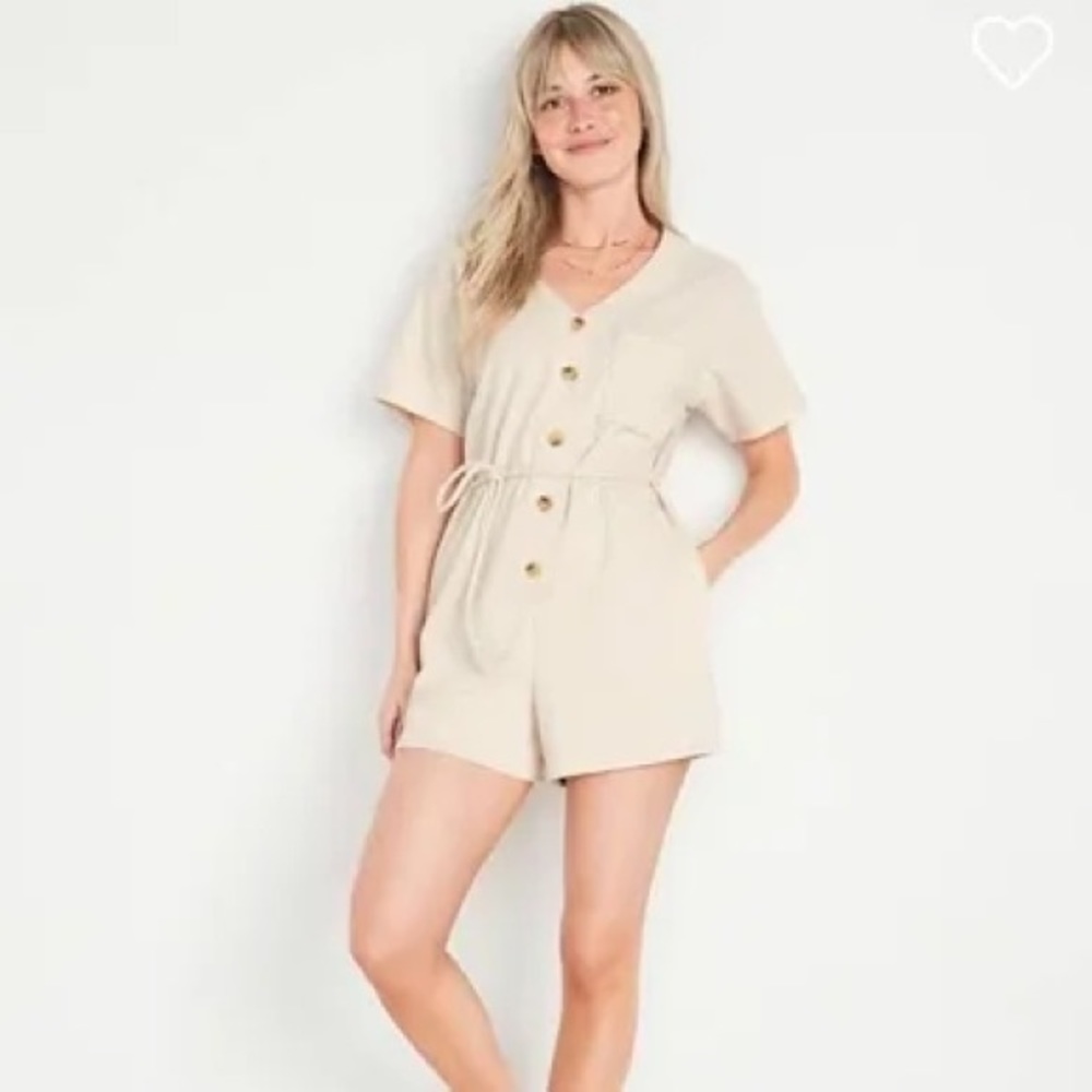 Old Navy Cream romper, Size S